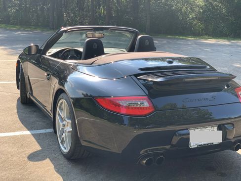 Used 2010 Porsche 911 Carrera S RWD image 4