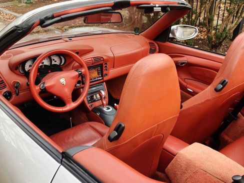 Used 1999 Porsche 911 Carrera 4 AWD/4WD image 10