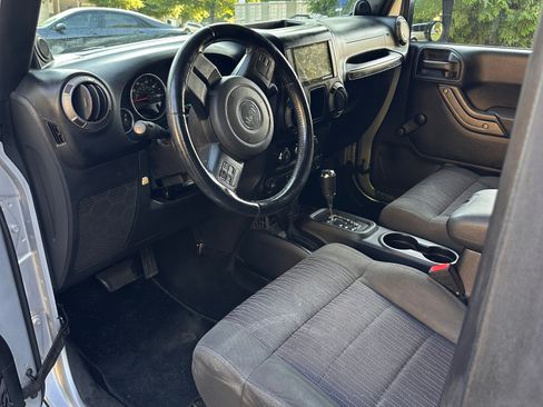 Used 2012 Jeep Wrangler Sport AWD/4WD image 5