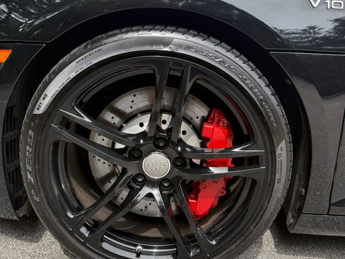 Used 2011 Audi R8 V10 AWD/4WD image 18