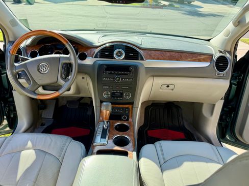 Used 2010 Buick Enclave CXL image 15