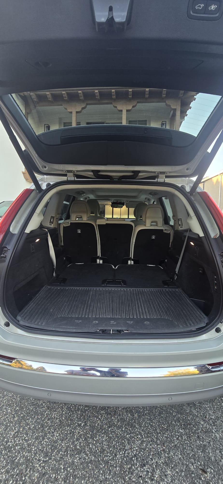 Used 2022 Volvo XC90 T8 Inscription AWD/4WD image 12