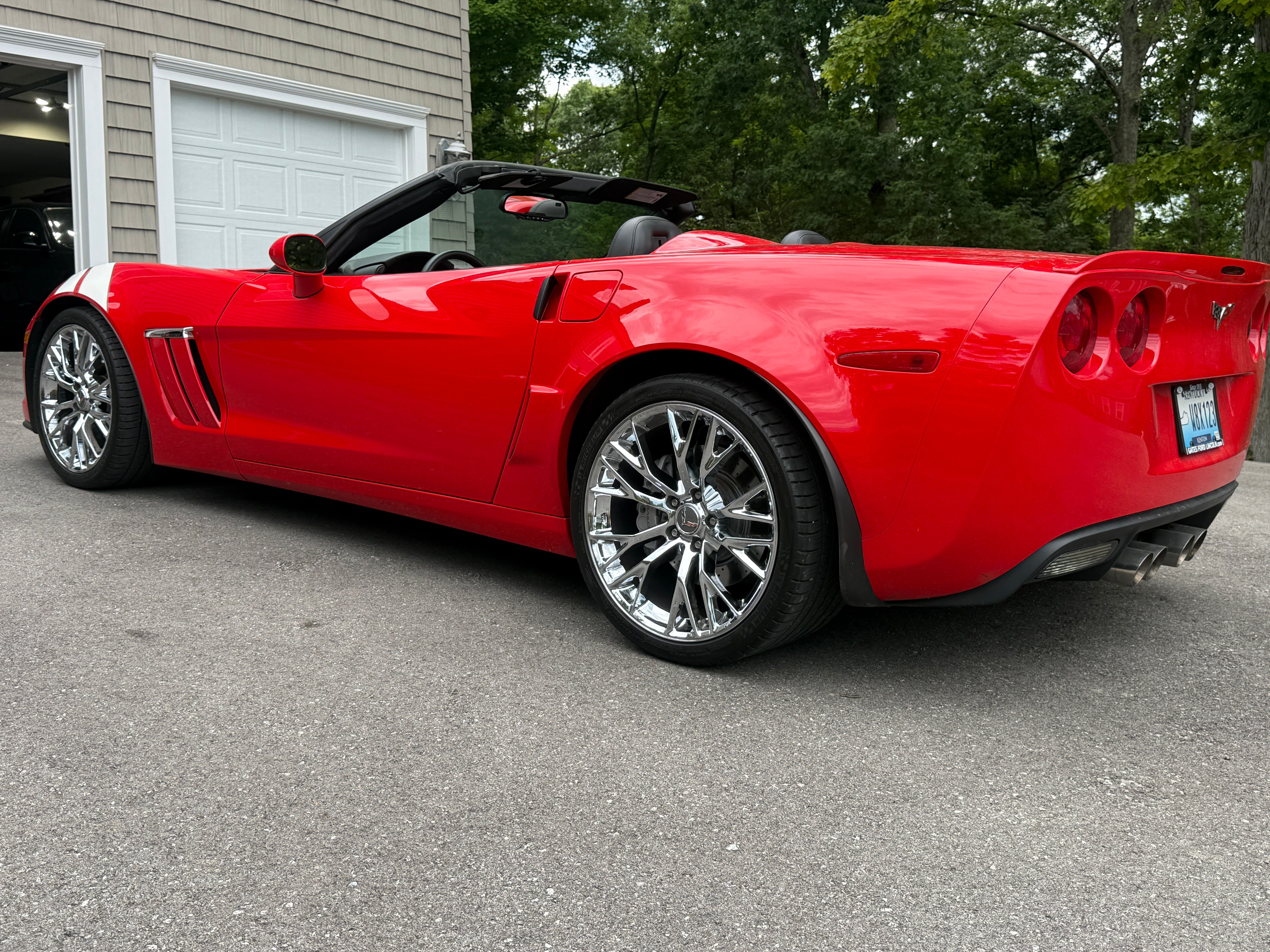 Used 2010 Chevrolet Corvette Grand Sport w/ Preferred Equipment Group RWD image 4