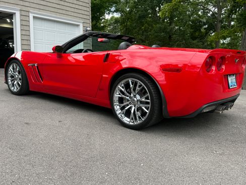 Used 2010 Chevrolet Corvette Grand Sport w/ Preferred Equipment Group RWD image 4