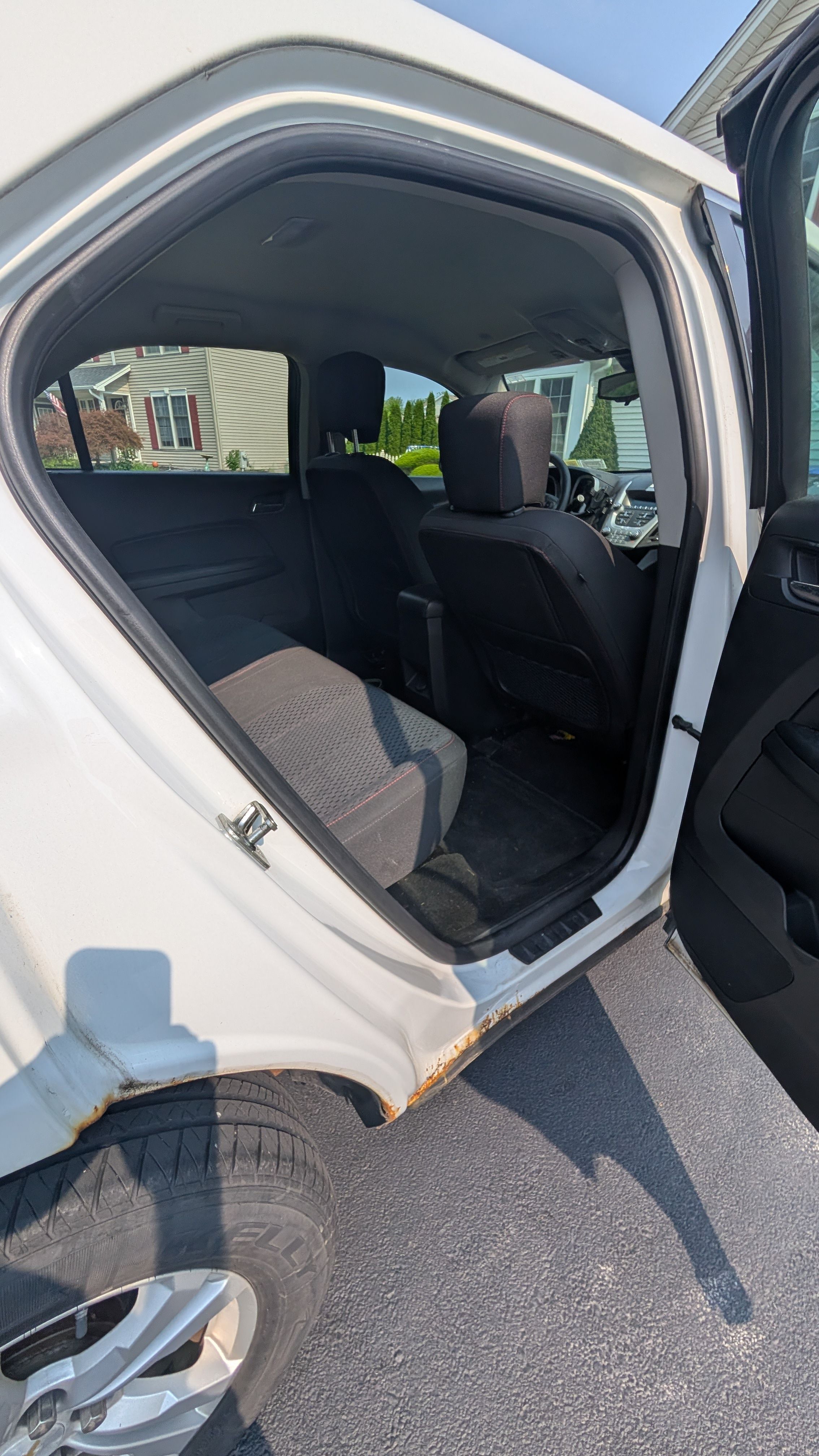 Used 2013 Chevrolet Equinox LS AWD/4WD image 10
