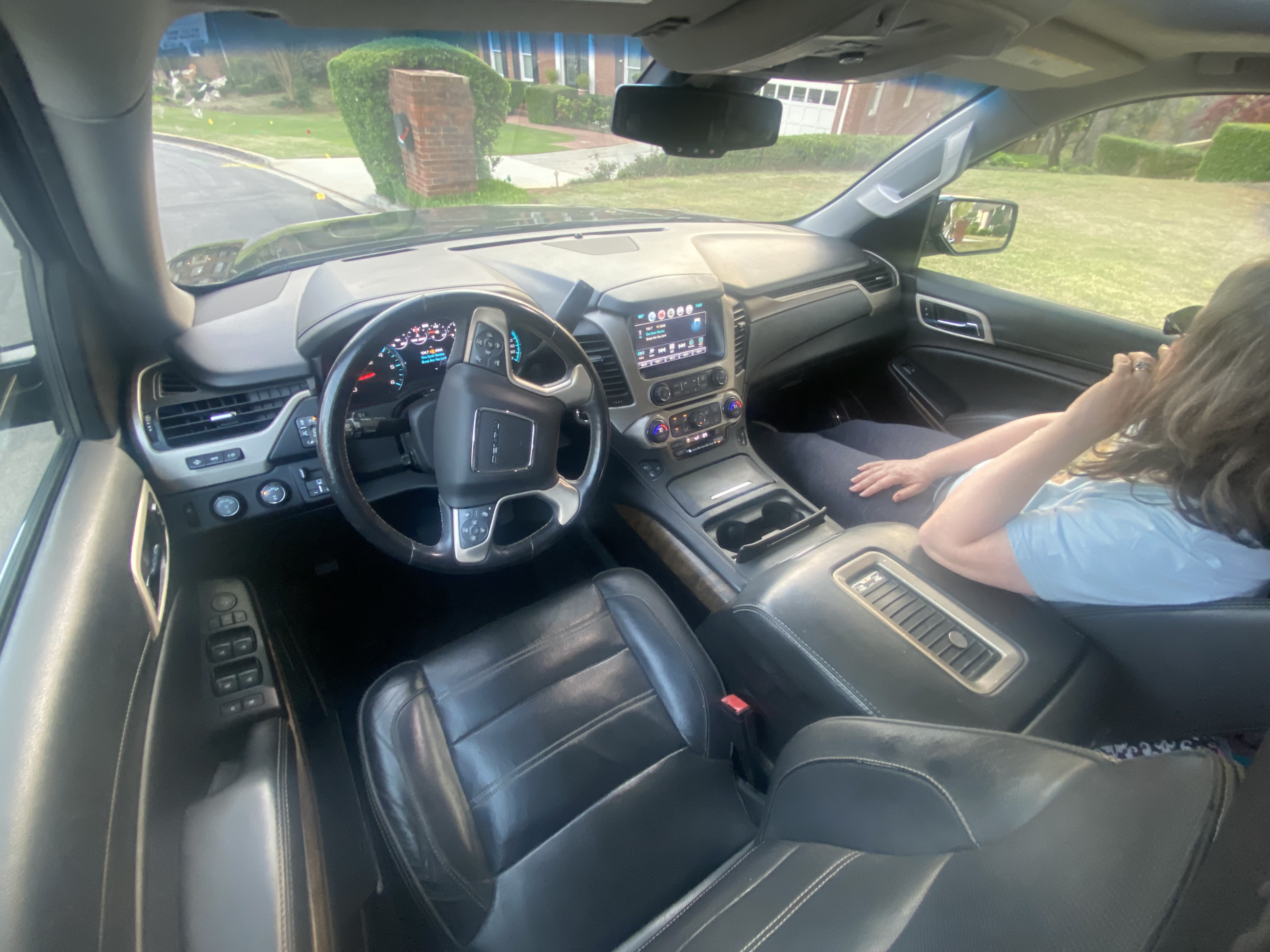 Used 2018 GMC Yukon XL Denali w/ Denali Ultimate Package AWD/4WD image 14