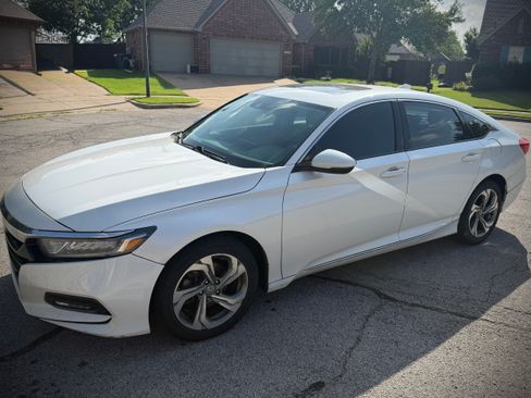 Used 2018 Honda Accord EX-L image 2