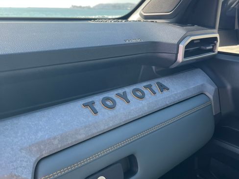 Used 2025 Toyota Tacoma 4x4 Double Cab Hybrid image 21