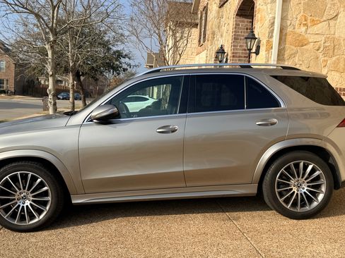 Used 2020 Mercedes-Benz GLE 350 350 Sport Utility 4D image 8