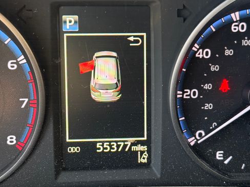 Used 2017 Toyota RAV4 LE image 1