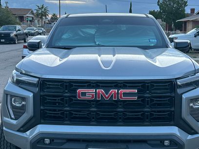 Used 2025 GMC Canyon Elevation w/ Convenience Package