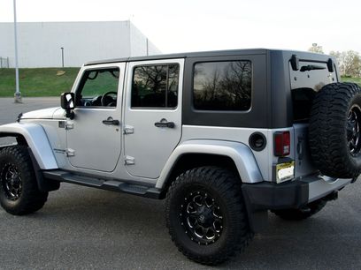 Used 2010 Jeep Wrangler Unlimited Sahara w/ Dual Top Group