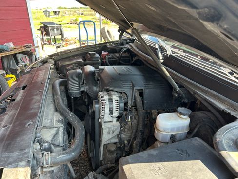Used 2010 GMC Yukon XL Denali AWD/4WD image 18