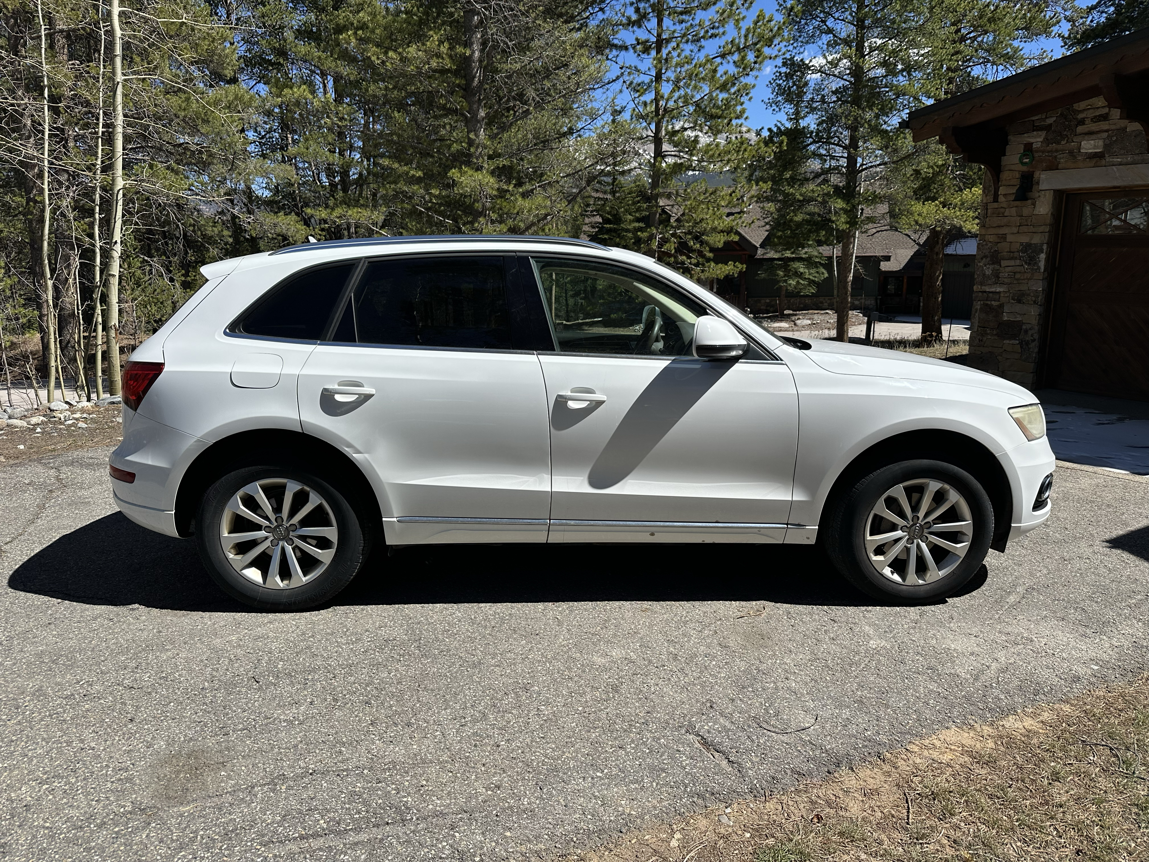 Used 2013 Audi Q5 2.0T Premium Plus w/ Premium Plus Pkg AWD/4WD image 2