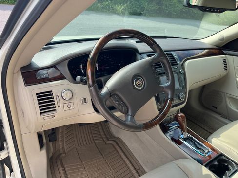 Used 2008 Cadillac DTS image 15