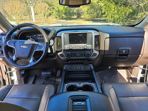 Used 2017 Chevrolet Silverado 1500 LTZ Z71 w/ LTZ Plus Package image 5