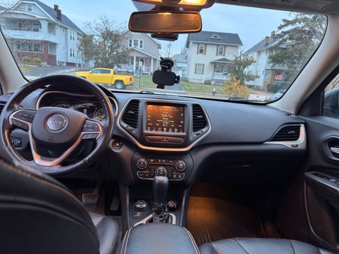 Used 2016 Jeep Cherokee High Altitude image 9