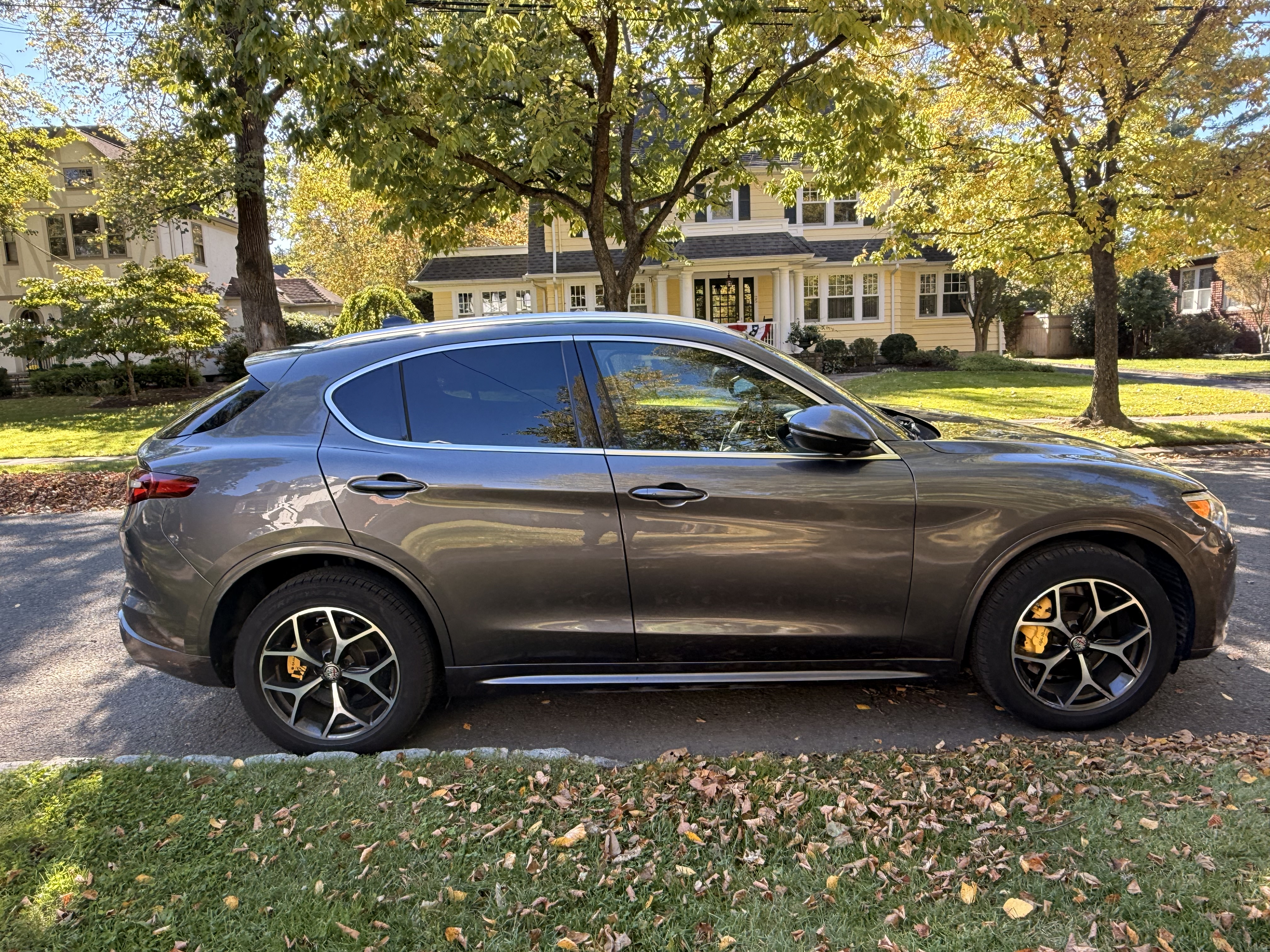 Used 2021 Alfa Romeo Stelvio Ti w/ Active Assist 2 Package TI AWD/4WD image 5