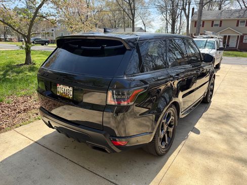Used 2019 Land Rover Range Rover Sport HSE AWD/4WD image 4