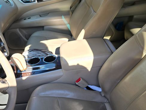 Used 2014 Nissan Pathfinder SL w/ SL Premium Package image 6