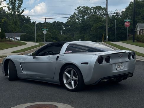 Used 2012 Chevrolet Corvette Coupe w/ Roof Package RWD image 21