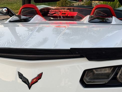 Used 2016 Chevrolet Corvette Z06 w/ 3LZ Preferred Equipment Group image 4