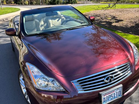 Used 2010 INFINITI G37 Sport w/ Premium Pkg image 9