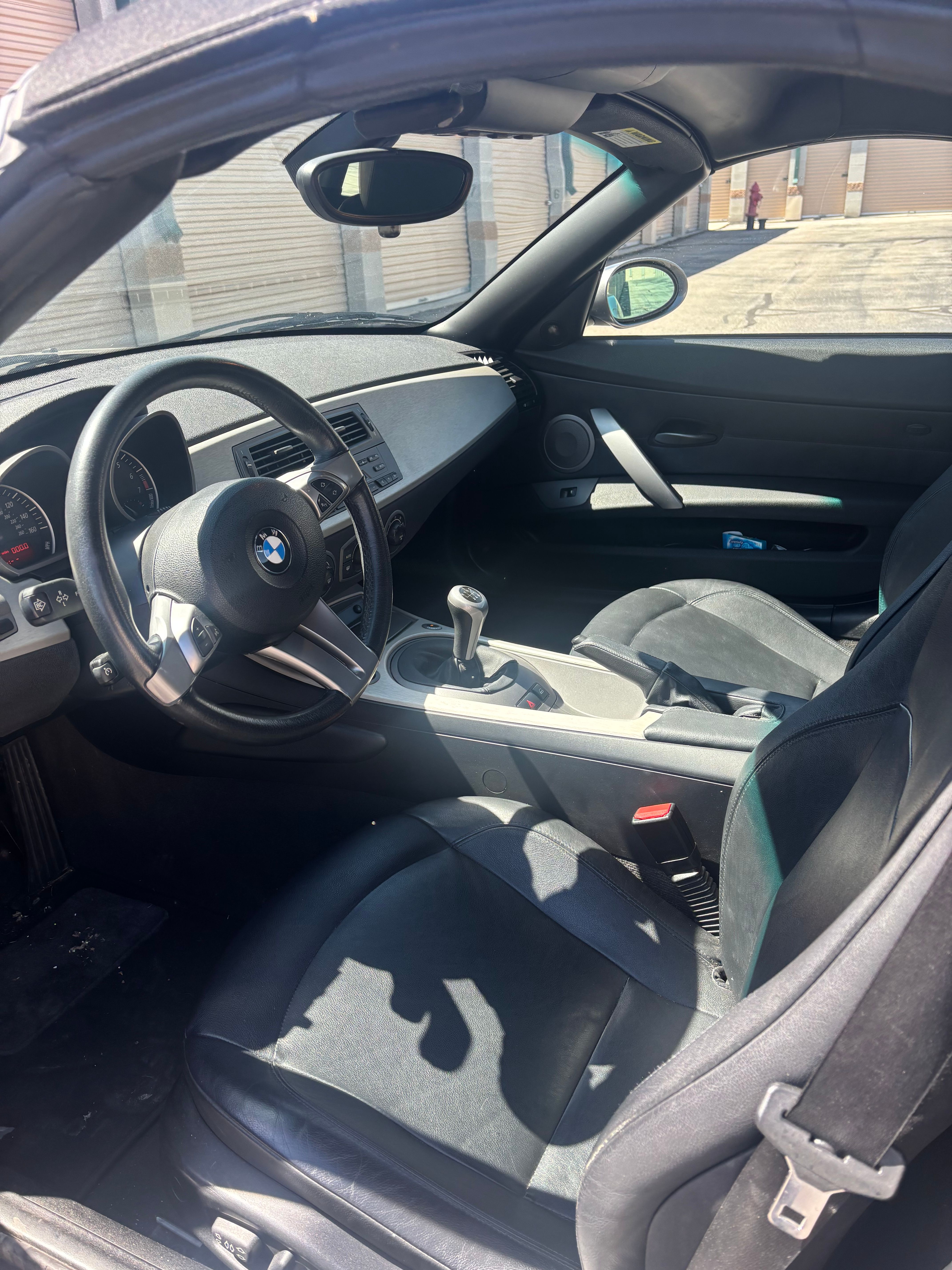 Used 2004 BMW Z4 3.0i RWD image 8