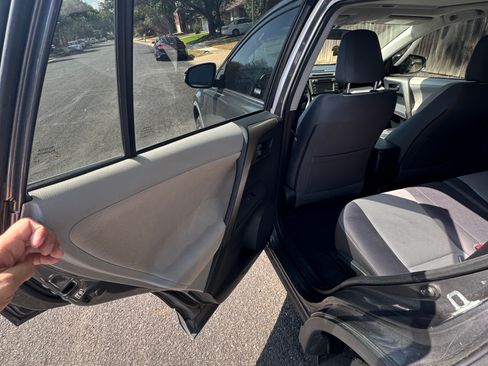 Used 2013 Toyota RAV4 XLE AWD/4WD image 13