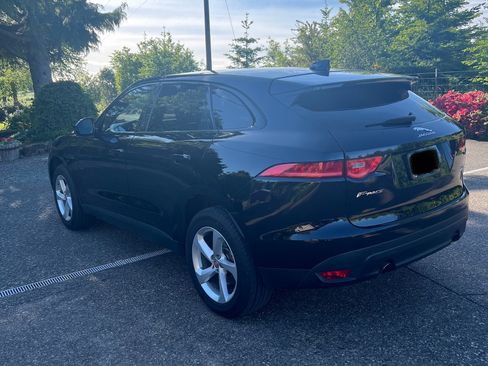 Used 2020 Jaguar F-PACE Premium image 4