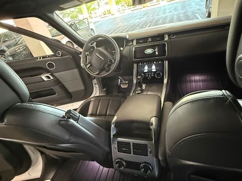 Used 2022 Land Rover Range Rover Sport HST image 10