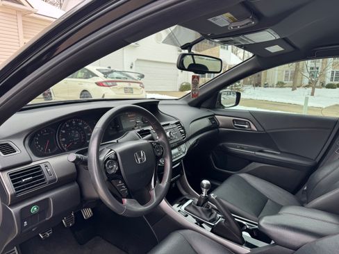 Used 2017 Honda Accord Sport Special Edition image 11