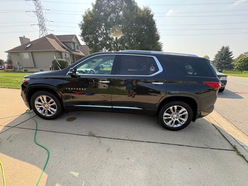 Used 2019 Chevrolet Traverse High Country w/ LPO, Floor Liner Package AWD/4WD image 4