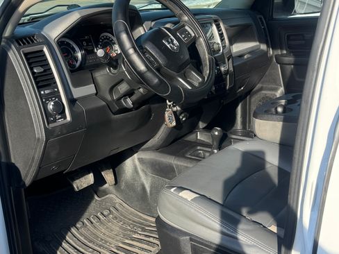 Used 2017 RAM 2500 Tradesman image 12