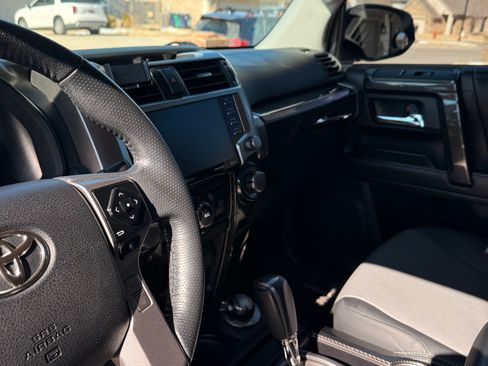 Used 2020 Toyota 4Runner SR5 Premium w/ Moonroof Package image 22