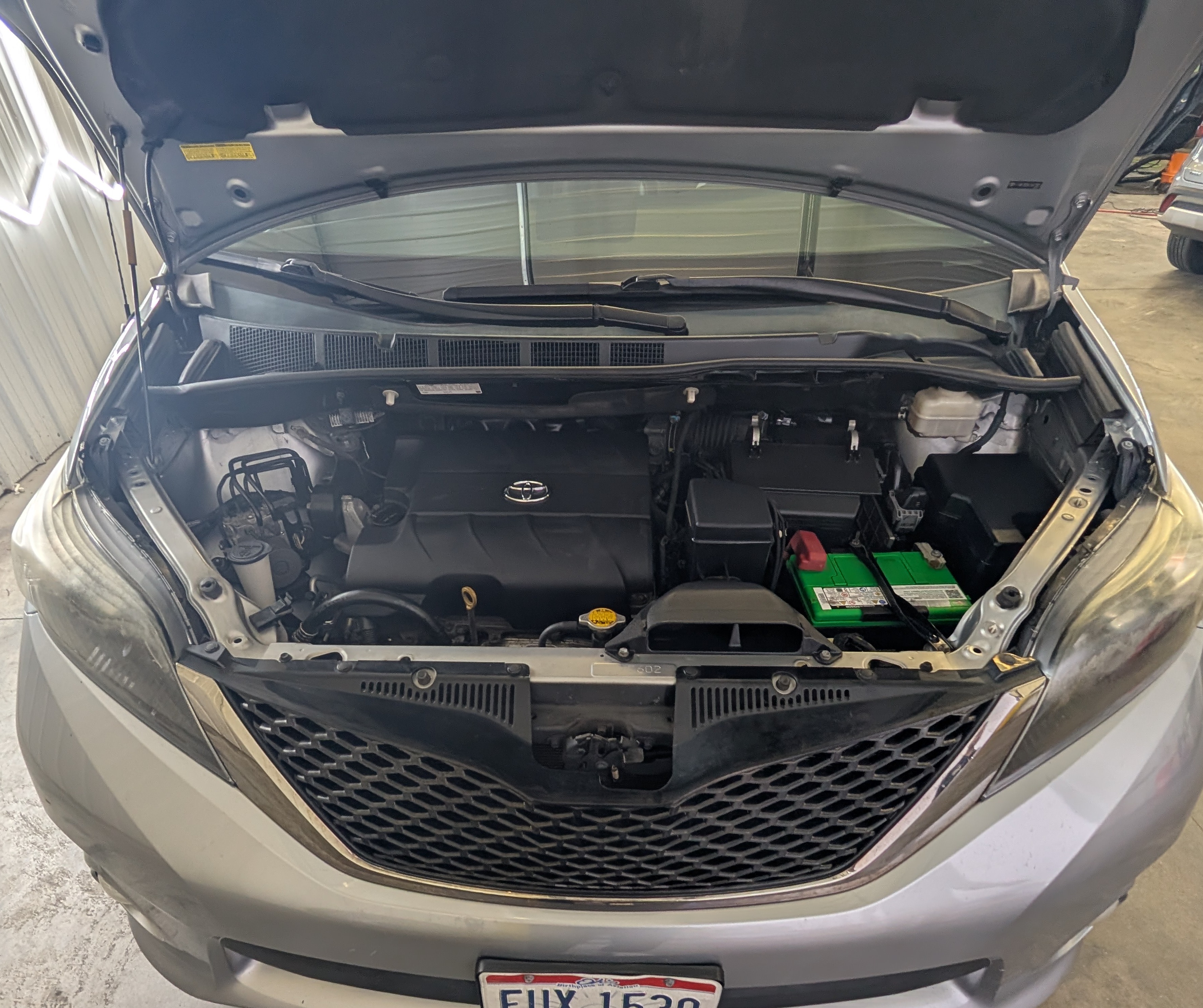 Used 2014 Toyota Sienna SE FWD image 6