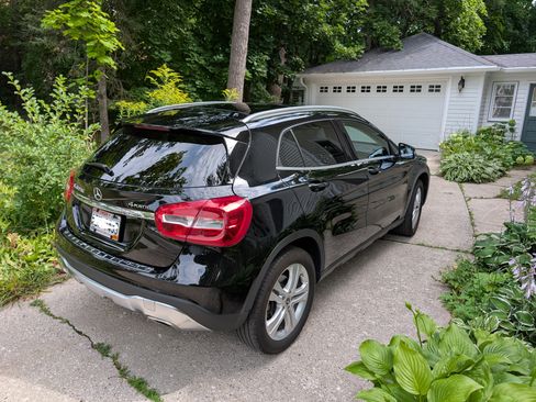 Used 2019 Mercedes-Benz GLA 250 4MATIC image 10