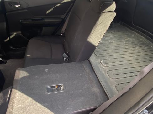 Used 2014 Subaru Crosstrek 2.0i Premium image 6