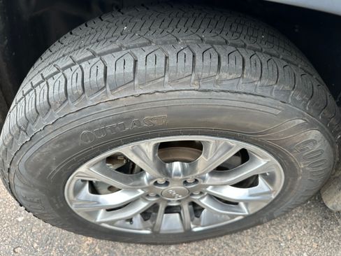 Used 2021 Jeep Cherokee Latitude Lux image 30