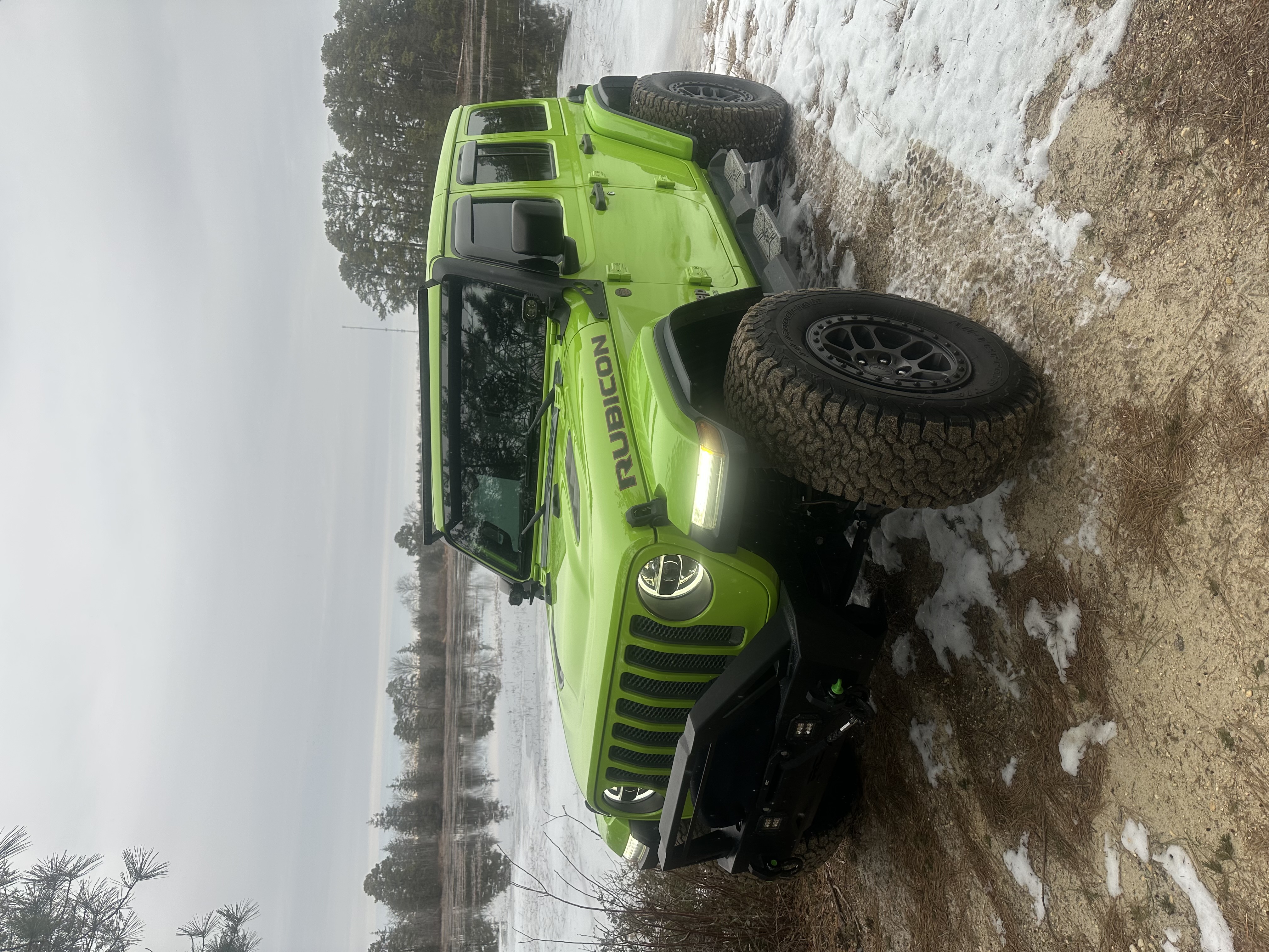 Used 2021 Jeep Wrangler Unlimited Rubicon w/ Xtreme Recon 35" Tire Package AWD/4WD image 13