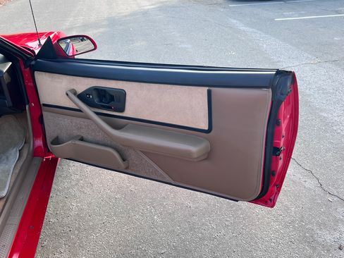 Used 1992 Pontiac Firebird Convertible image 11