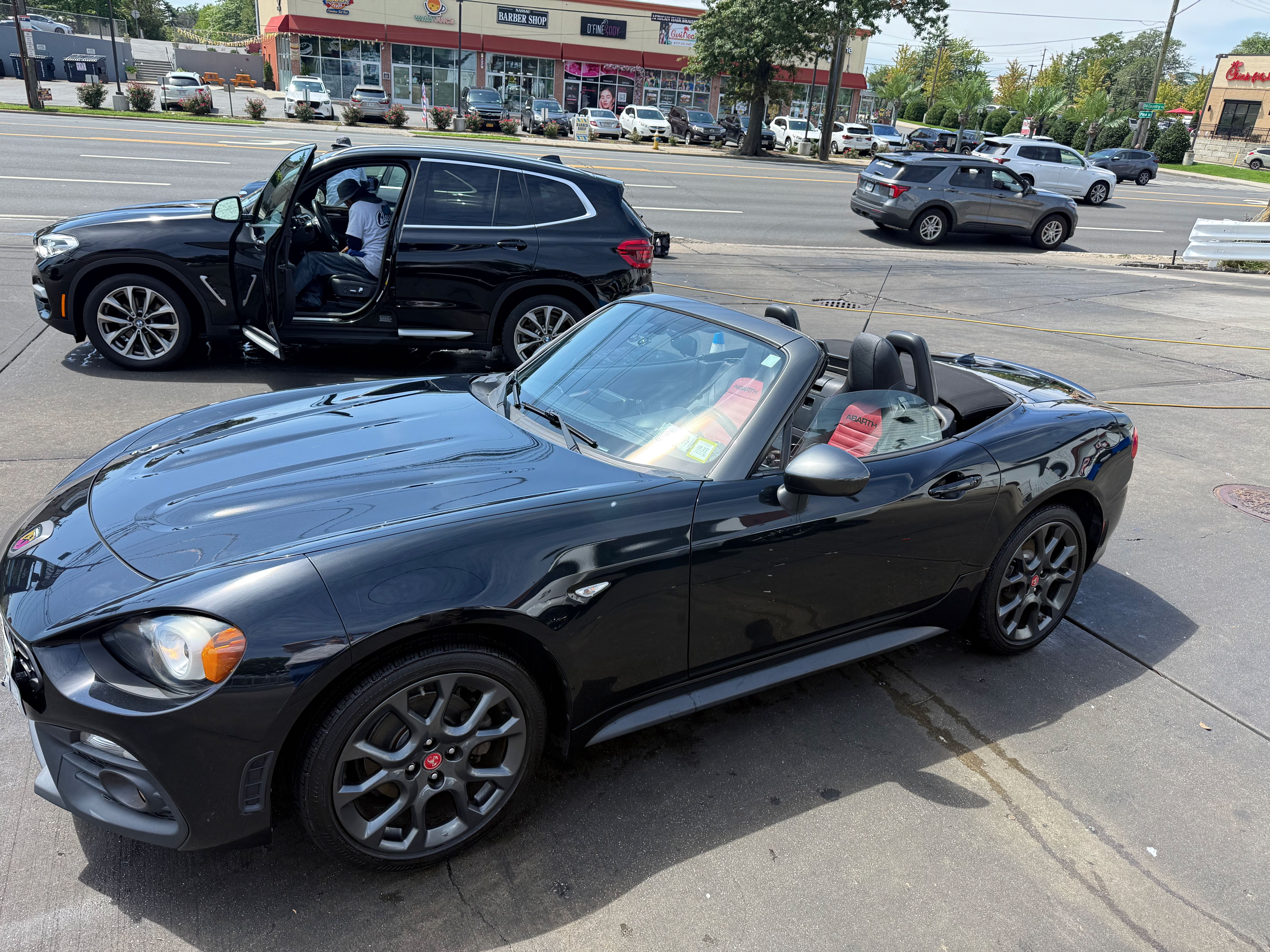 Used 2018 FIAT 124 Spider Abarth RWD image 1