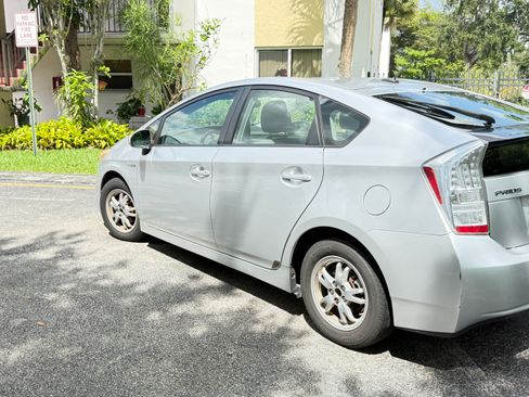 Used 2011 Toyota Prius Two FWD image 9
