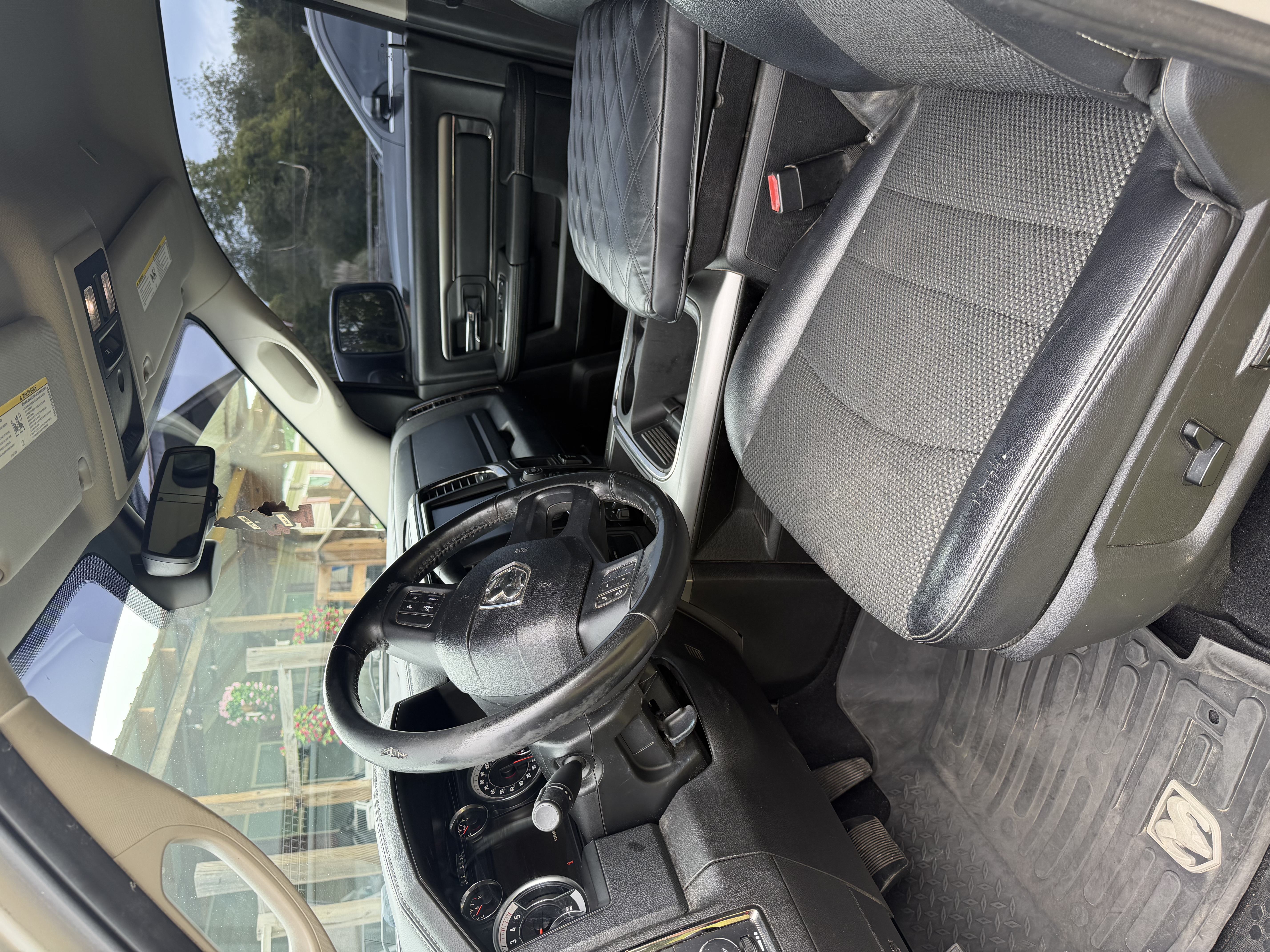 Used 2018 RAM 2500 Big Horn w/ Sport Appearance Group AWD/4WD image 8