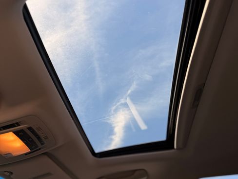 Used 2011 Lexus RX 350 350 Sport Utility 4D w/ Premium Pkg image 2