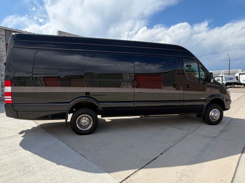 Used 2016 Mercedes-Benz Sprinter 3500 image 5