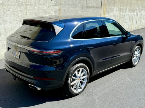 Used 2019 Porsche Cayenne image 4