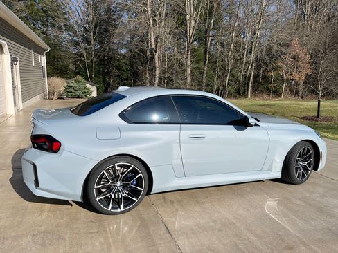 Used 2025 BMW M2 w/ Lighting Package image 5