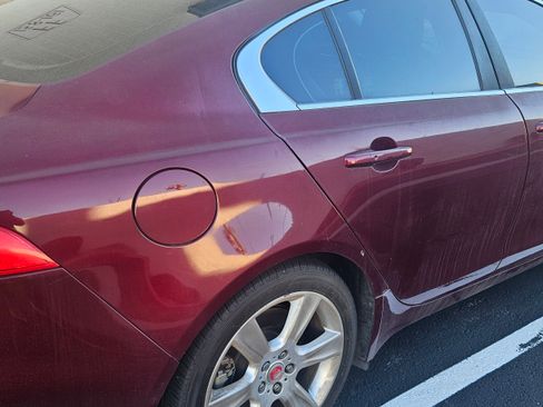 Used 2017 Jaguar XE Prestige image 5