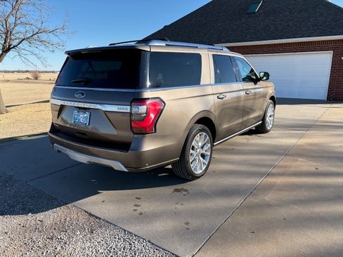 Used 2019 Ford Expedition Max Platinum image 14